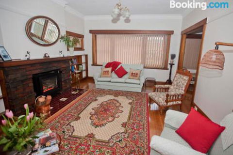 Hillside Cottage - Accommodation Fremantle 6