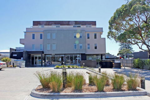 Rejuvenate At San Remo - Rejuvenate Stays - Accommodation Fremantle 1