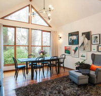 Artist on Everest - Accommodation Fremantle