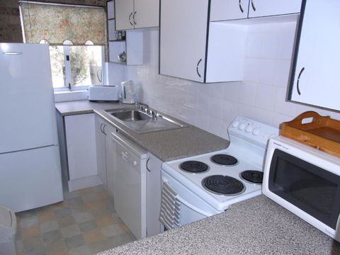 A Furnished Townhouse In Goulburn - Accommodation Fremantle 2
