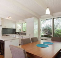 Maryrose Beautiful close walk to the beach - Accommodation Fremantle