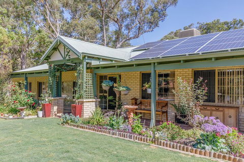 Devonleigh Bed & Breakfast - Accommodation Fremantle 2