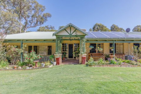 Devonleigh Bed & Breakfast - Accommodation Fremantle 0