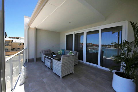 Harbour Views At Mindarie Marina - Accommodation Fremantle 2