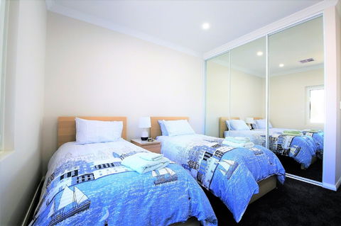 Harbour Views At Mindarie Marina - Accommodation Fremantle 6