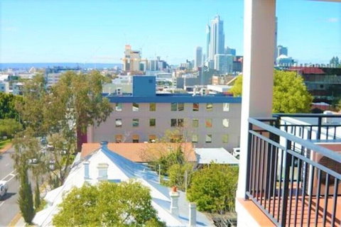 Colin St. Apartment - Accommodation Fremantle 7