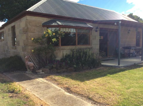 Our Cottage - Accommodation Fremantle 3