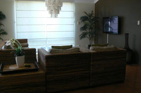 La Mer Home With A Pool - Accommodation Fremantle 1