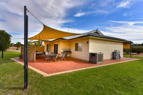 Lake Tyrrell Accommodation - Accommodation Fremantle 2