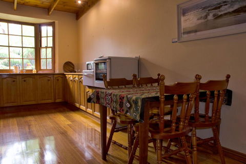 Gellibrand River Gallery Accommodation - Accommodation Fremantle 5