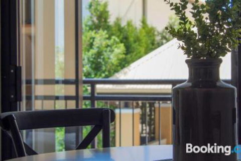 Springhill With Pool - Accommodation Fremantle 6