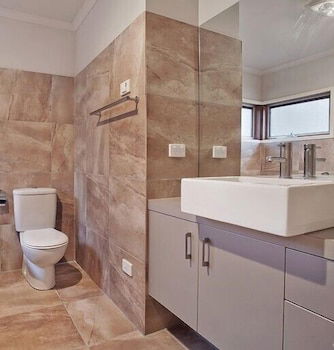 Alyeska - Accommodation Fremantle 2