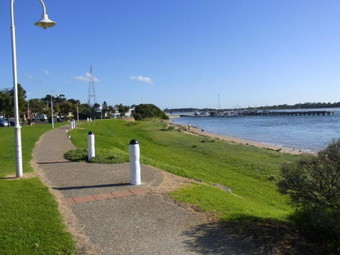 Black Dolphin Waterfront Apartment - Accommodation Fremantle 6