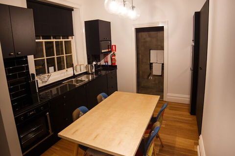 Sanctum Boutique Apartments - Accommodation Fremantle 2