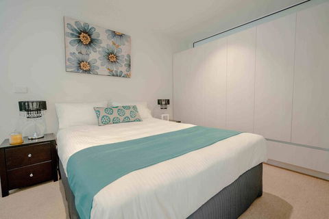 Absolute Collins - Accommodation Fremantle 2