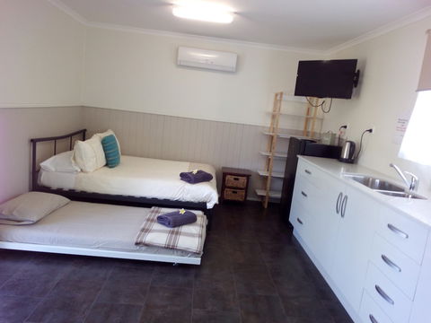 Silver Wattle Caravan Park - Accommodation Fremantle 3