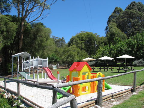 Pemberton Lake View Chalets - Accommodation Fremantle 4