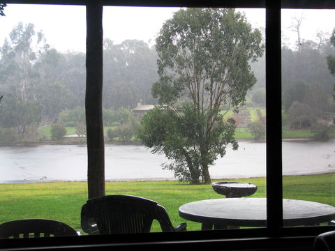 Pemberton Lake View Chalets - Accommodation Fremantle 5