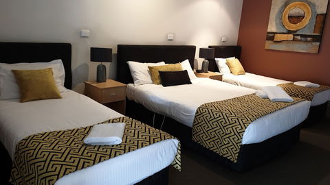 Tenterfield Tavern And Motor Inn - Accommodation Fremantle 2