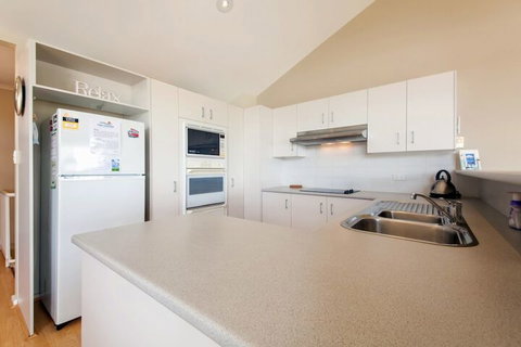 Moy At Nelson Bay, 2/30 Thurlow Avenue - Accommodation Fremantle 6