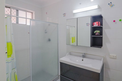 Cosy Murdoch Home - Accommodation Fremantle 5