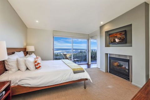 HEARNS BEACHSIDE VILLA 8 - Accommodation Fremantle 0