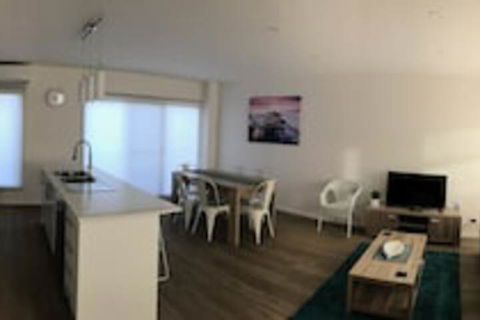 Santa Monica Lodge - Accommodation Fremantle 0
