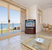2 Bedroom Apartment Little Hut Unit 3 20 Kurrawa Close - Accommodation Fremantle