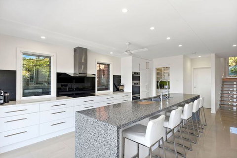 Ultimate Beach House - Accommodation Fremantle 6