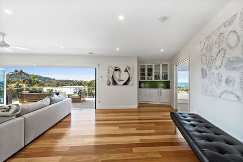 Ultimate Beach House - Accommodation Fremantle 2