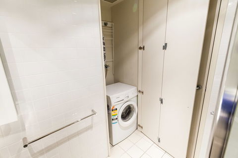 WESLEY, 2BDR Carlton Apartment - Accommodation Fremantle 0
