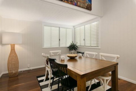 Tallywood 4 Bedroom - Accommodation Fremantle 1