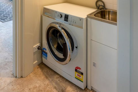 Adventure Bay Holiday Home - Accommodation Fremantle 1