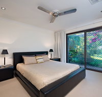 Sea Pearl 10 Corlette Point Road - Accommodation Fremantle