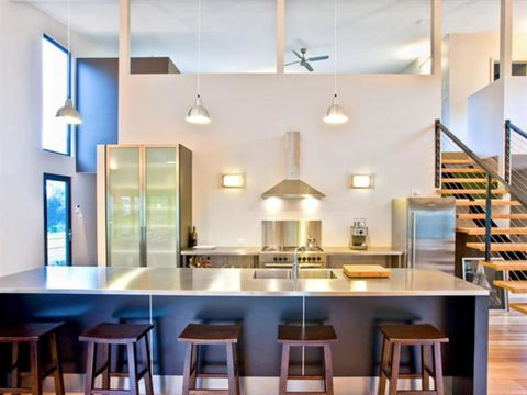 Architecturally Designed Beach House - Accommodation Fremantle 4