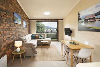 Ellswood 9 In Central Jindabyne - Accommodation Fremantle 0