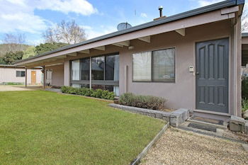 Alinga Longa Residence 4 Bedroom With Pool - Accommodation Fremantle 0