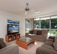 Bagnalls Beach Apartment Unit 3 / 153 Government Road - Accommodation Fremantle