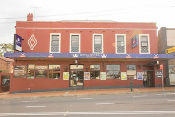 Royal Hotel Wyong - Accommodation Fremantle 4