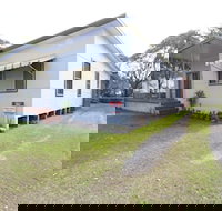 Muller's Cottage at Hat Head