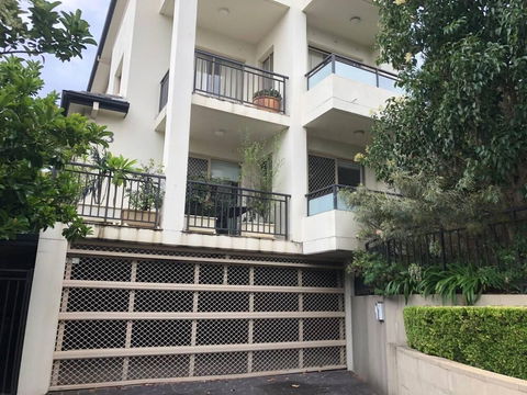 Coogee Beach With AC Close To Beach And City - Accommodation Fremantle 0