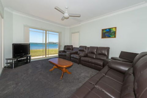 Cook St. 4 Salamander Bay - Accommodation Fremantle 0