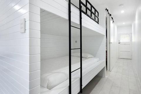 Burleigh By The Sea - Accommodation Fremantle 1