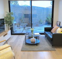 Pride Benleigh Apartment with Garden - Accommodation Fremantle