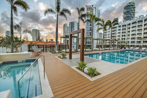 Qube Broadbeach - Accommodation Fremantle 2