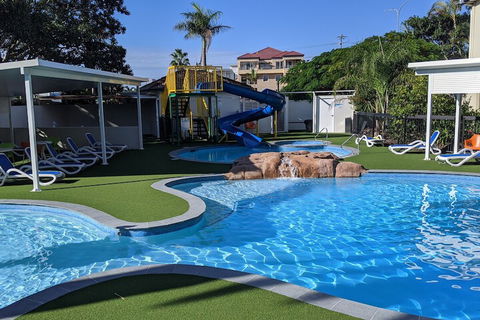 Gold Coast Family Apartment - Accommodation Fremantle 2