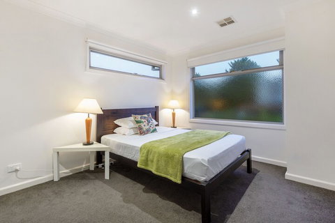 Aquawaters House By Barefoot Beach Stays - Accommodation Fremantle 7