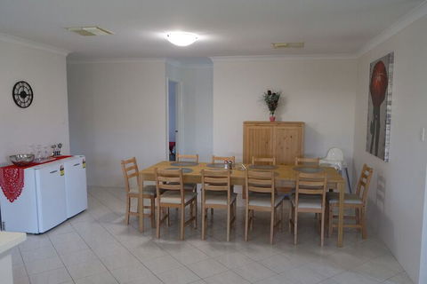Kara Court - Accommodation Fremantle 2