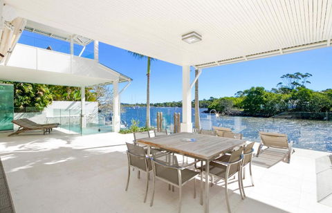 12 Noosa Parade - Accommodation Fremantle 2