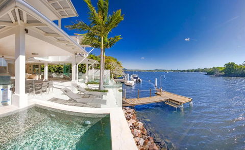 12 Noosa Parade - Accommodation Fremantle 4
